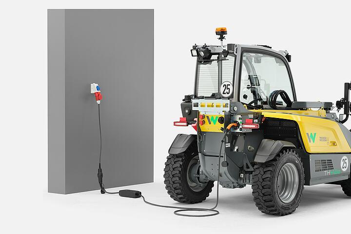 Wacker Neuson telehandler TH412e operating costs, studio