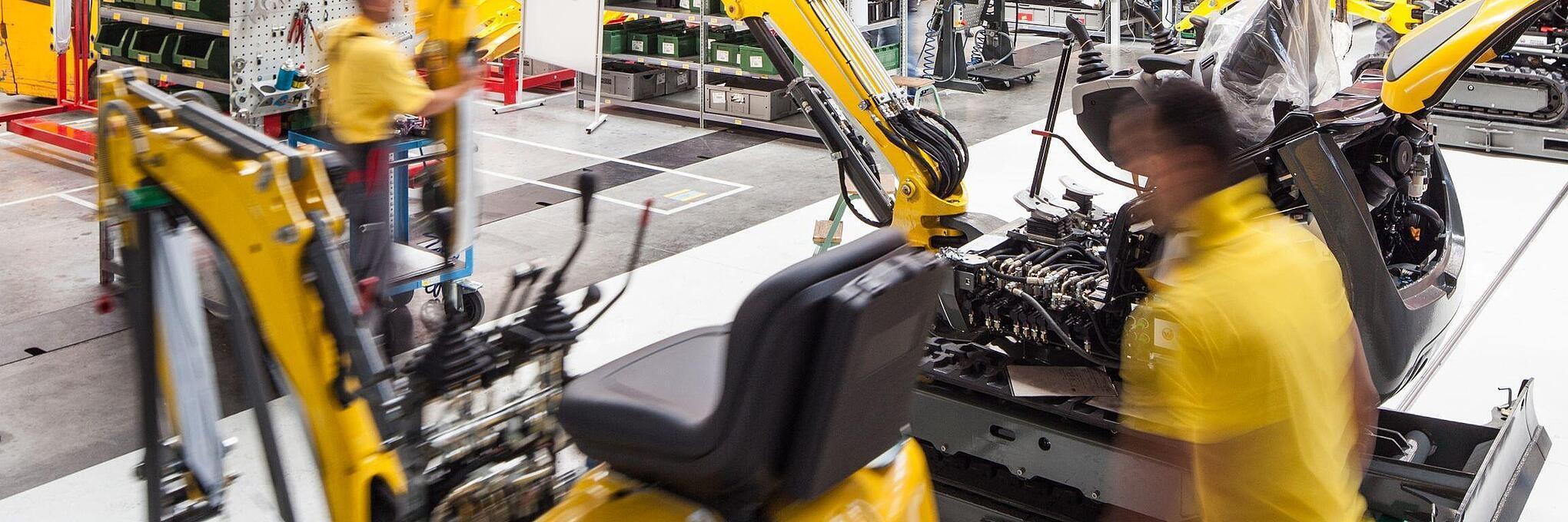 Sala de produção da Wacker Neuson em Hörsching perto de Linz, Áustria.
