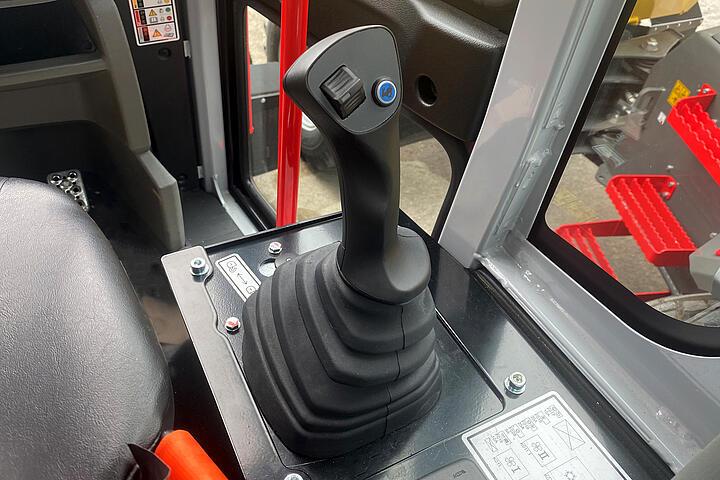 Tracked Zero Tail Excavator EZ36