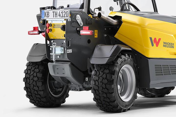 Телескопический погрузчик Wacker Neuson TH412, Задние гидравлические соединения